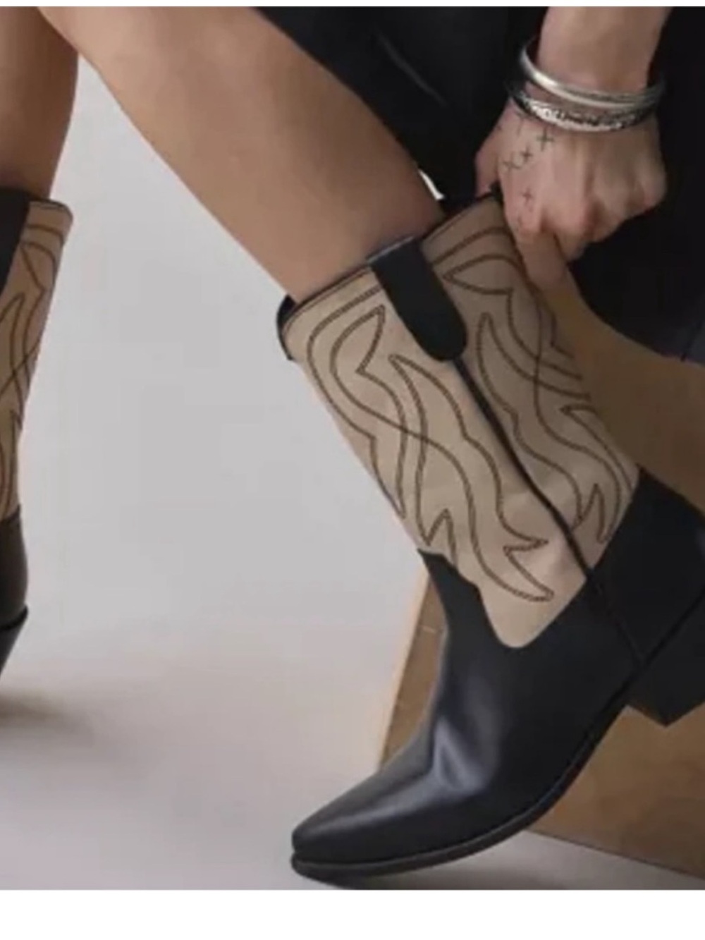 Urban Outfitters Genuine Leather Black & Cream Western Cowgirl Boots Size 10